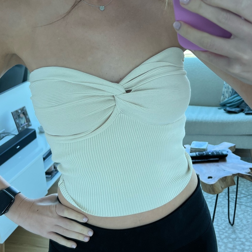 Dissh Cropped Strapless Top